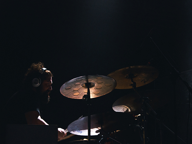 music-025_t.jpg