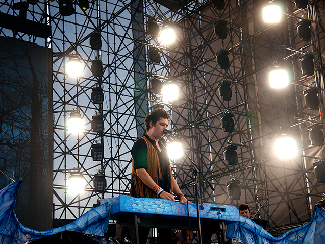music-027_t.jpg