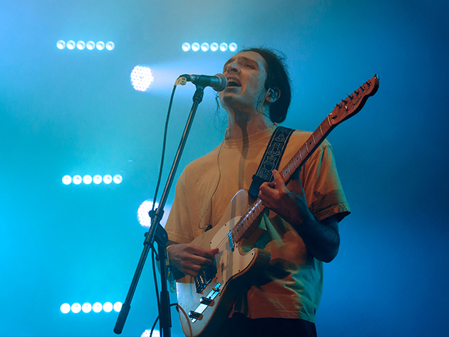 music-042_t.jpg