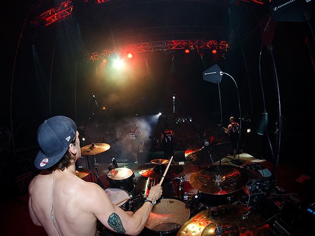 music-045_t.jpg