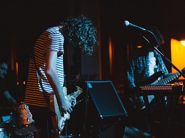 music-048_t.jpg
